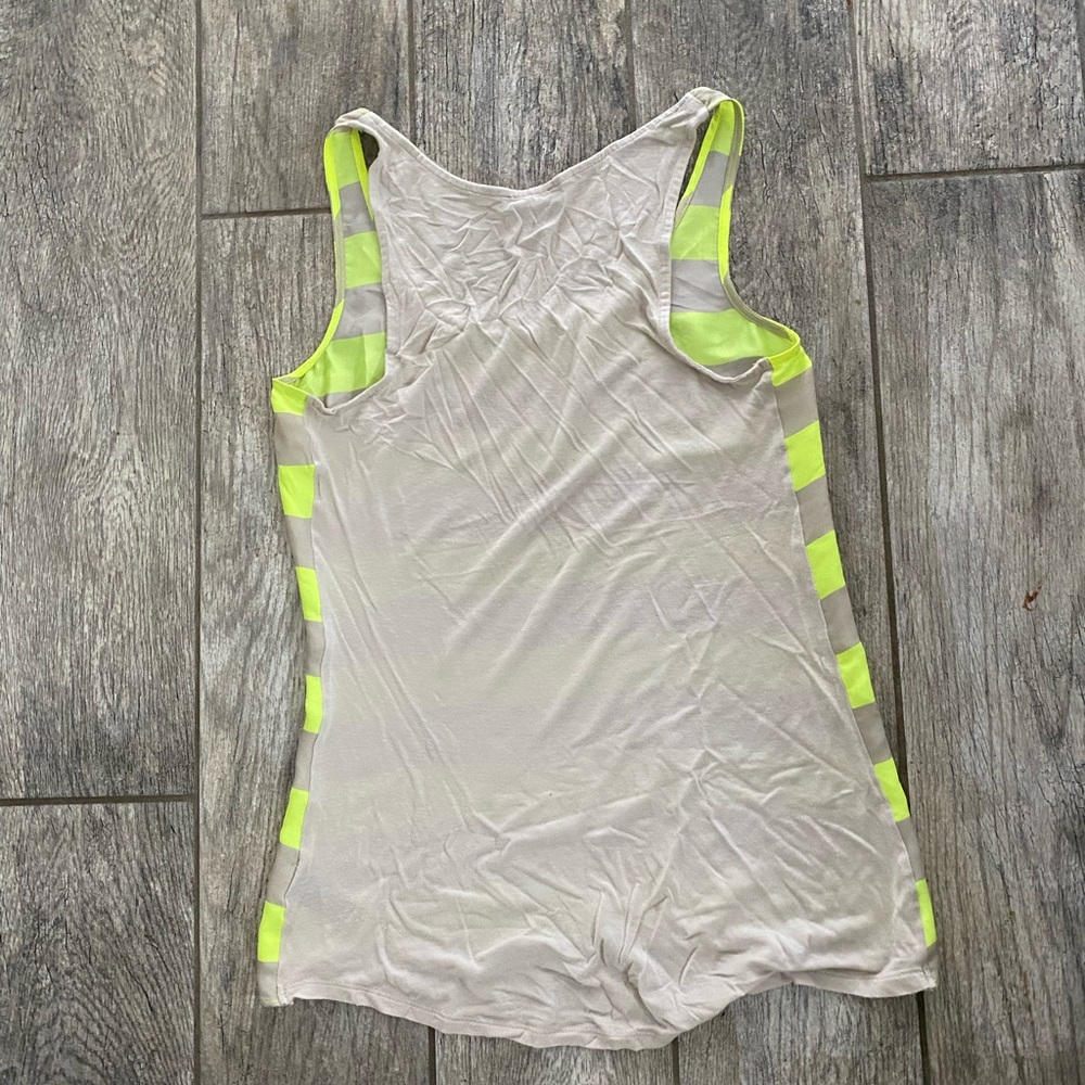 Express Fun Summer Tank - Picture 3 of 4